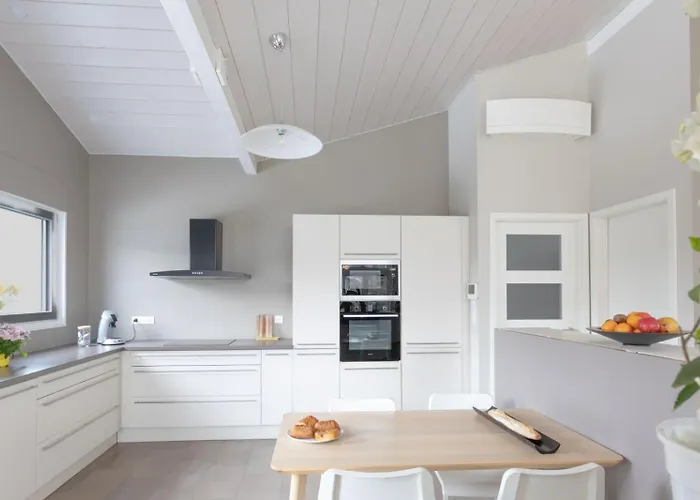 Uhaina Serenite Oceane *