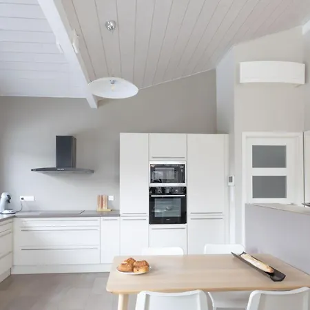 Uhaina Sérénité Océane *